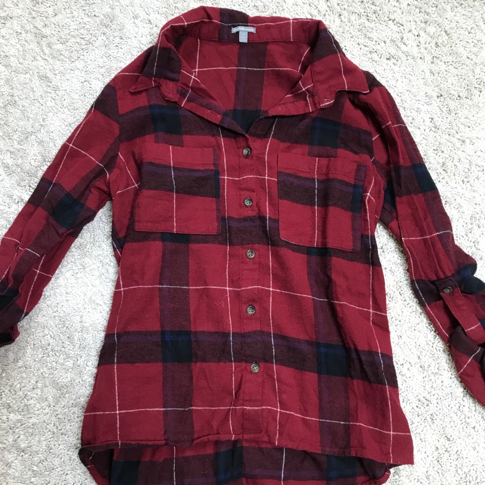 Women’s red and navy flannel long sleeve shirt